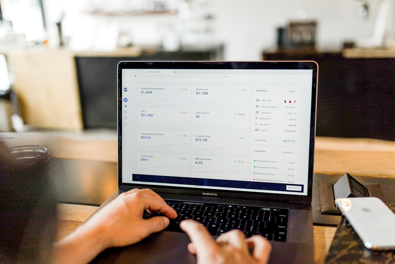 SEO vs Paid Ads: What Should Your Business Choose?